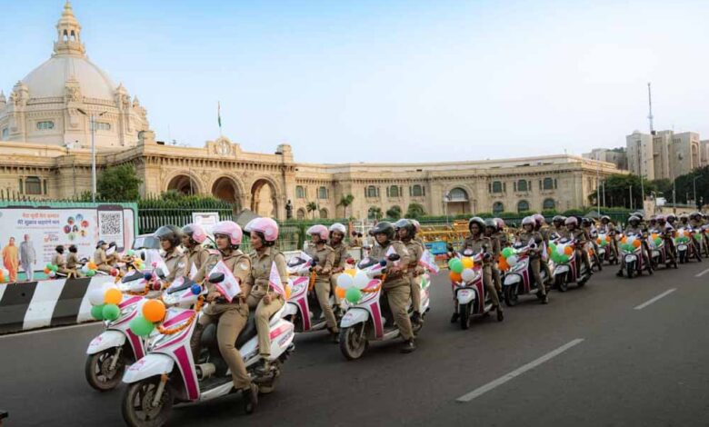 मिशन-शक्ति-5.0:-योगी-सरकार-का-एंटी-रोमियो-स्क्वायड-बना-सुरक्षा-का-प्रतीक,-महिलाओं-के-सम्मान-और-सुरक्षा-का-दिया-संदेश