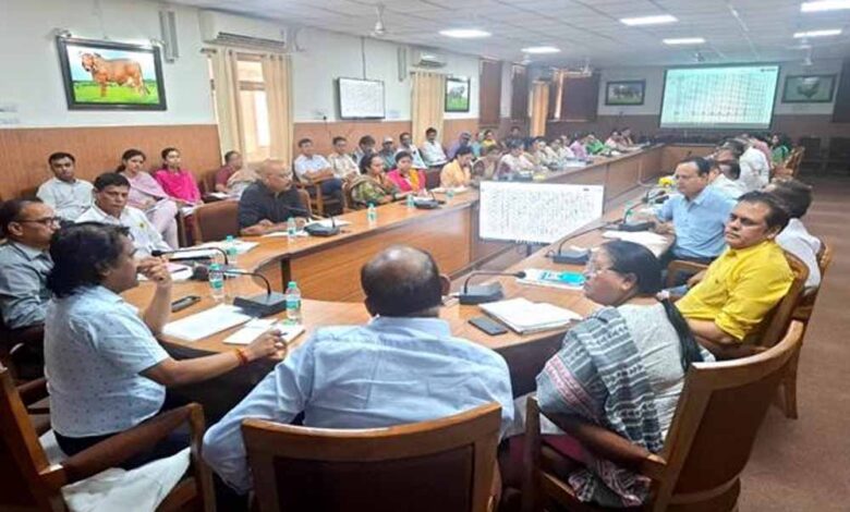 प्रदेश-में-दुग्ध-उत्पादन-को-दोगुना-करने-के-लक्ष्य-को-पूरा-करने-चलाया-गया-दुग्ध-समृद्धि-संपर्क-अभियान