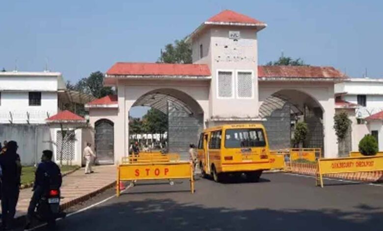 ऑर्डनेंस-फैक्ट्री-खमरिया-ने-वायुसेना-के-लिए-बनाया-‘सबसे-आधुनिक-बम’-—-2280-करोड़-का-उत्पादन-टार्गेट