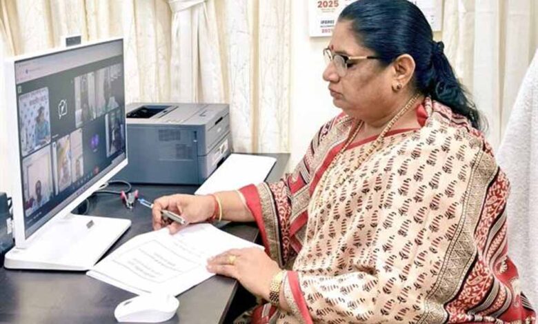 भावांतर-योजना-से-किसानों-को-मिले-अधिकतम-लाभ,-पंजीयन-केंद्र-बढ़ाएं,-प्रचार-तेज़-करें-:-मंत्री-सुश्री-भूरिया