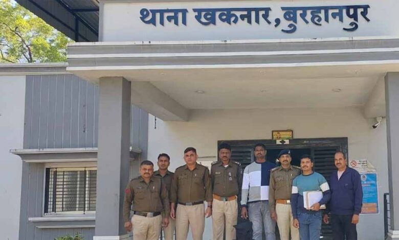 बुरहानपुर में हथियारों का जखीरा: पंजाब का युवक तीन देसी पिस्टलों के साथ गिरफ्तार