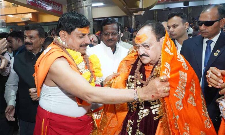 केंद्रीय स्‍वास्‍थ्‍य मंत्री नड्डा महाकाल संध्‍या आरती में हुए शामिल