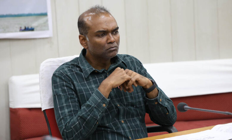 समाज में महिलाओं एवं बच्चों के स्वास्थ्य एवं शिक्षा में आंगनबाड़ी महत्वपूर्ण भूमिका निभाएं – संभागायुक्त सिंह