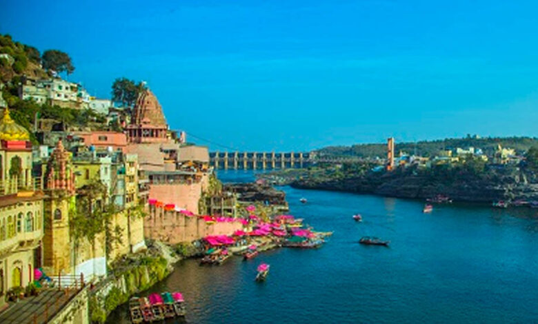 नववर्ष पर ओंकारेश्वर ज्योतिर्लिंग में उमड़े एक लाख से अधिक श्रद्धालु, VIP प्रोटोकॉल बंद