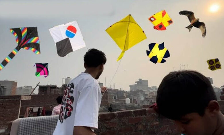 पतंगें बिजली लाइनों से दूर उड़ाने की अपील