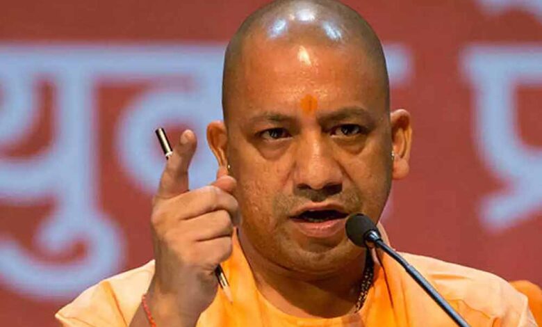 फील्ड पर उतरें अधिकारी, किसी श्रद्धालु को न सहनी पड़े असुविधाः मुख्यमंत्री योगी आदित्यनाथ