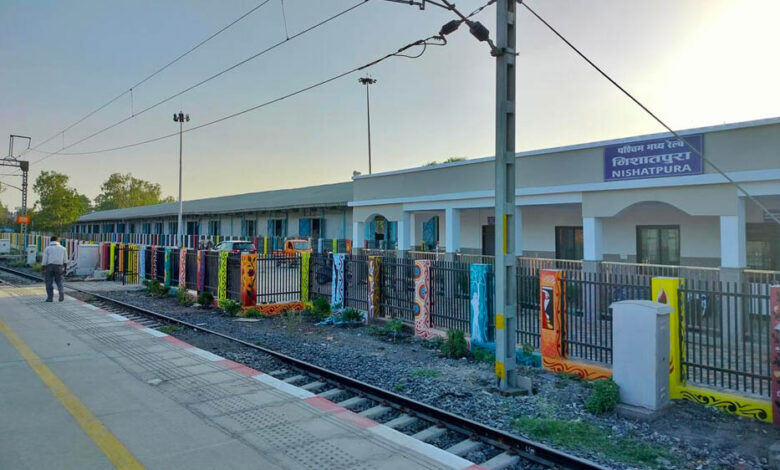 भोपाल का निशातपुरा रेलवे स्टेशन ट्रेनों के स्वागत को तैयार, दो एक्सप्रेस को मिलेगी हरी झंडी