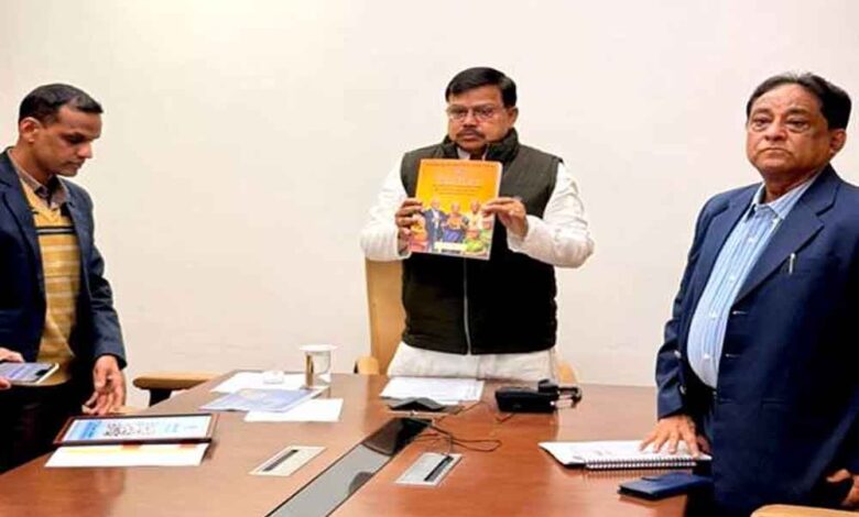 ऊर्जा मंत्री तोमर ने पूर्व क्षेत्र विद्युत वितरण कंपनी के 3 नवाचारों का किया शुभारंभ