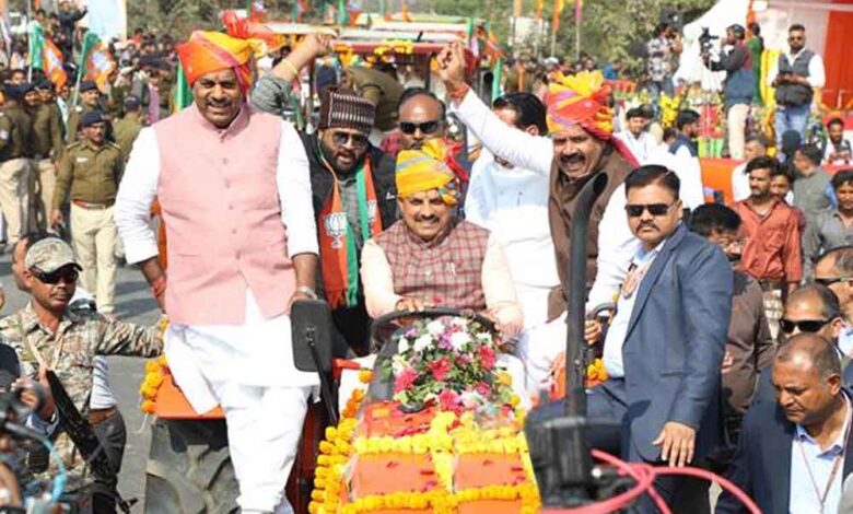 1101 ट्रैक्टरों की ऐतिहासिक रैली के साथ कृषक कल्याण वर्ष 2026 का शुभारंभ