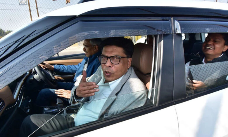 सिंहस्थ की तैयारियों में प्रशासन की गंभीरता: अपर मुख्य सचिव दुबे ने स्वयं वाहन चलाकर निरीक्षण किया