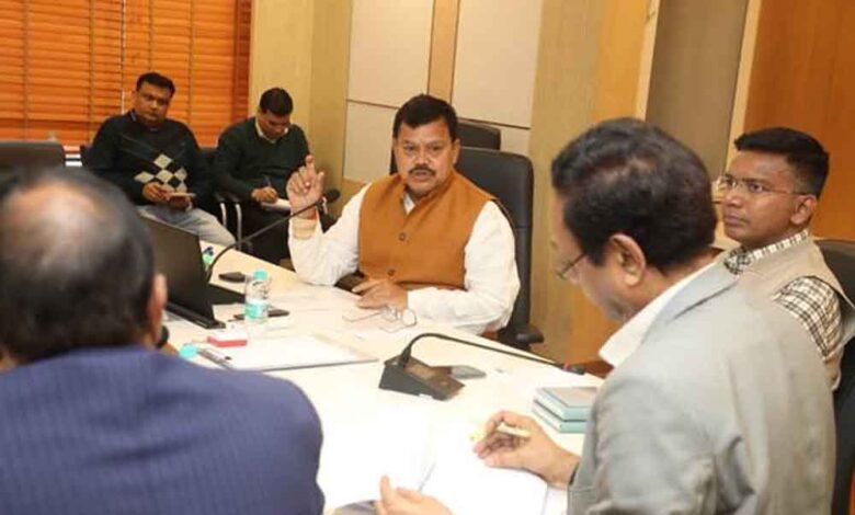 समाधान योजना के क्रियान्वयन में कोताही पर होगी सख्त कार्यवाई, ऊर्जा मंत्री तोमर ने की समीक्षा