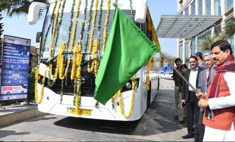 राज्य-सरकार-एआई-को-नागरिक-केंद्रित,-पारदर्शी-और-कुशल-शासन-की-आधारशिला-के-रूप-में-कर-रही-है-स्थापित-:-मुख्यमंत्री-डॉ.-यादव