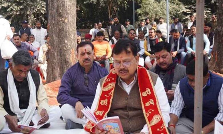 नशा-करने-वालों-को-न-दें-सामाजिक-सम्मान-:-ऊर्जा-मंत्री-तोमर