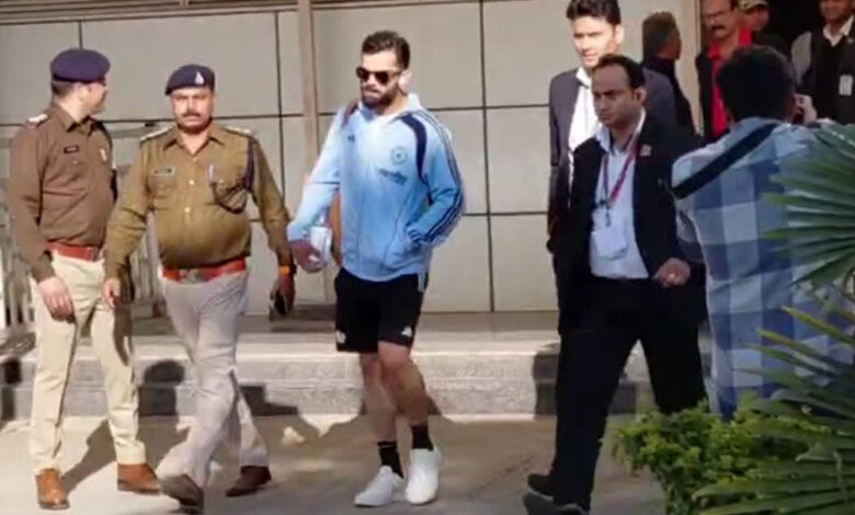 भारतीय-और-न्यूजीलैंड-क्रिकेट-टीम-इंदौर-में,-आज-प्रैक्टिस-सेशन:-पहले-फील्डिंग-करना-होगा-फायदेमंद,-फैन्स-की-उमड़ी-भीड़