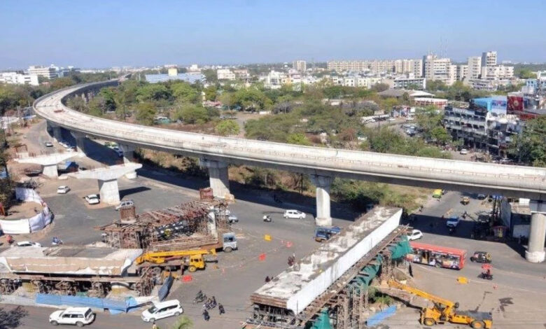 भोपाल मेट्रो पर सांसद ने लगाई ब्रेक, ब्लू लाइन का काम रोका, सियासी और प्रशासनिक हलचल बढ़ी