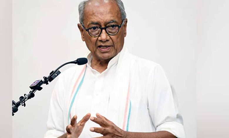 पूर्व CM दिग्विजय ने UGC विवाद पर सफाई दी: कहा—झूठे मामलों की सजा हटाना UGC का फैसला, दुष्प्रचार हो रहा