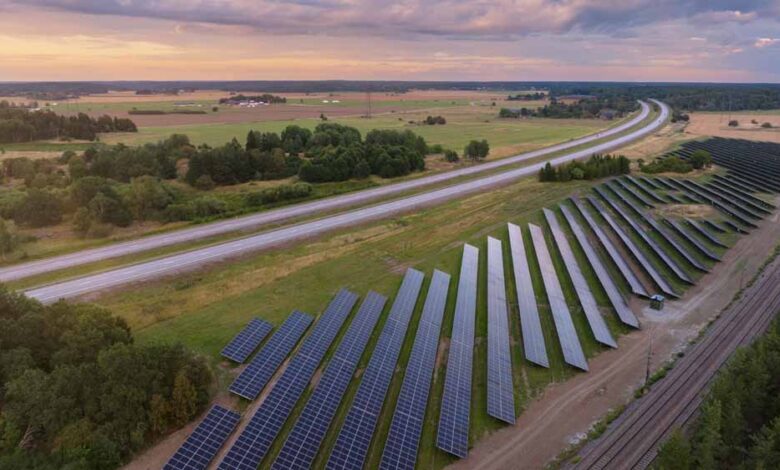 स्वीडन-जर्मनी-मॉडल-पर-बनेंगे-ई-हाइवे,-ग्रीन-और-इलेक्ट्रिक-नेशनल-एक्सप्रेस-वे-पर-सरकार-का-फोकस