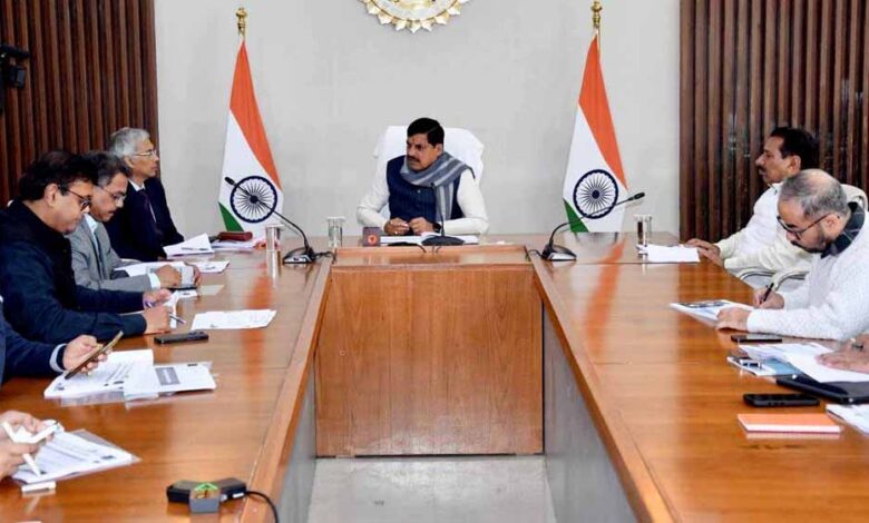 किसानों-के-कल्याण-के-लिए-मिशन-मोड-में-करें-काम-:-मुख्यमंत्री-डॉ.-यादव