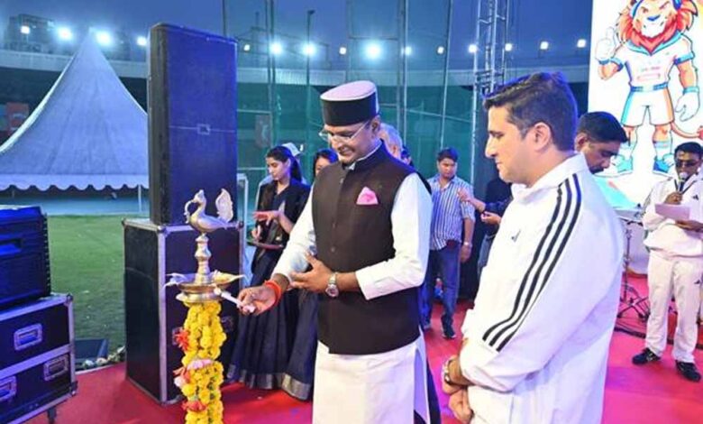 खुद फिट रहें और परिवार को भी करें प्रेरित- मंत्री विश्वास सारंग