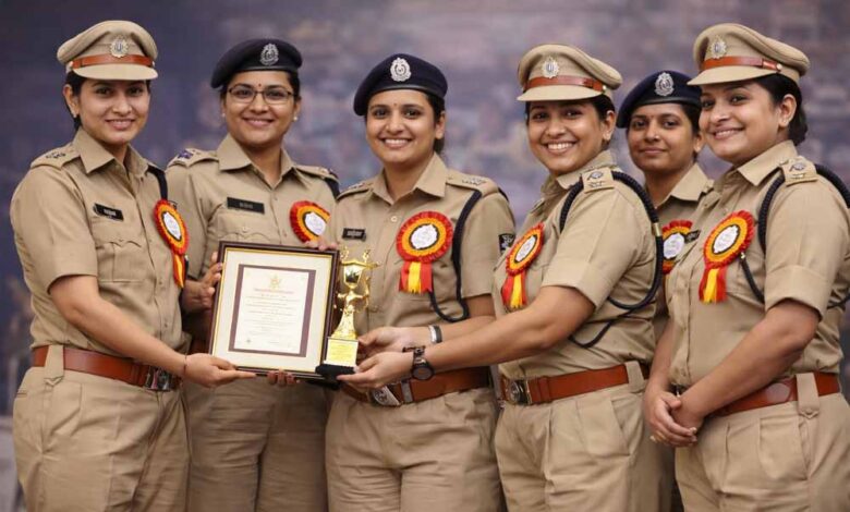 महिला-पुलिस-अधिकारियों-की-उपलब्धियों-पर-सेमिनार-आयोजित,-उत्कृष्ट-विवेचना-के-लिए-महिला-अधिकारियों-का-सम्मान